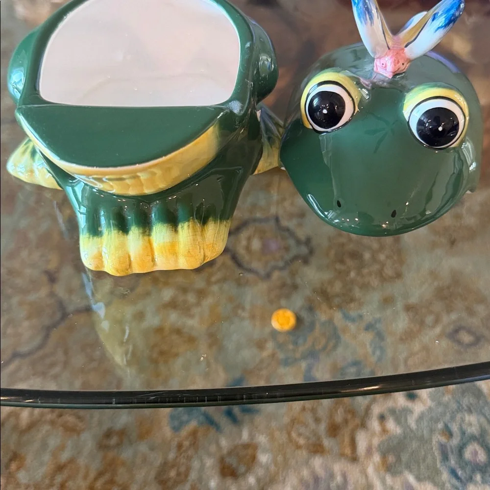Allure Green Frog Ceramic Habitat Decor